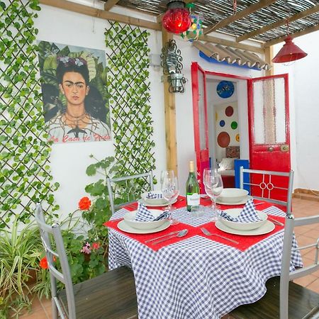 El Mundo De Frida Parking Y Terraza Conil De La Frontera Exterior foto